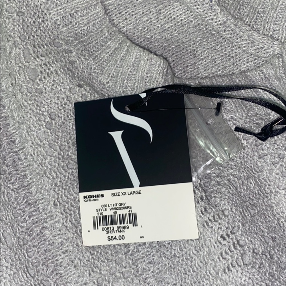 A gray 2fer tanktop